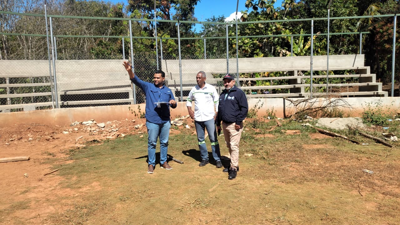 El Ayuntamiento Monitorea el progreso de la Construcción del Estadio de El Carrizal